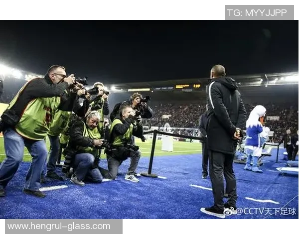 《从十五大球星看天下足球的风云变幻与时代发展》