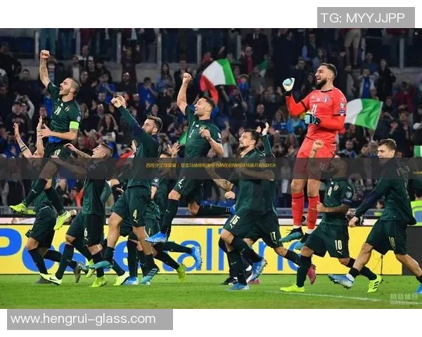 两大足球巨星并肩作战展现巅峰实力彼此默契配合成就传奇球场瞬间 两大足球巨星并肩作战展现巅峰实力彼此默契配合成就传奇球场瞬间