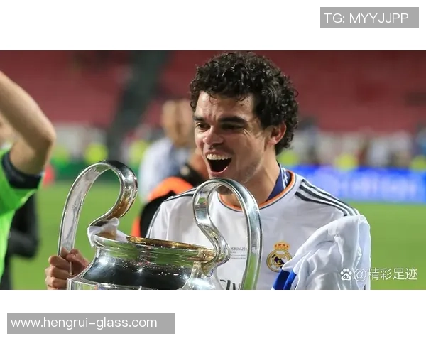 传奇球星老去后的足球生涯挑战与荣耀 他们如何在岁月中再度闪耀