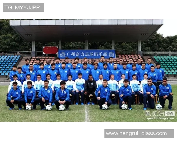 足球传奇属肖：从草根到巨星的奋斗历程与辉煌成就