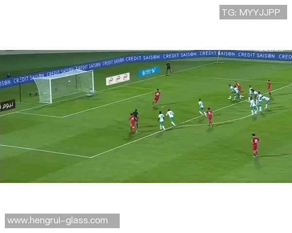 足球巨星泪目瞬间集锦：感动、奋斗与荣耀背后的真实情感展现